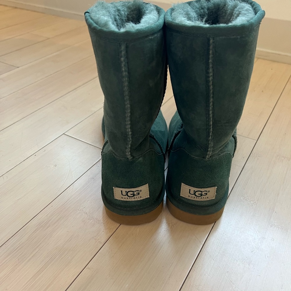 UGG Classic Short Boot - Forest Green